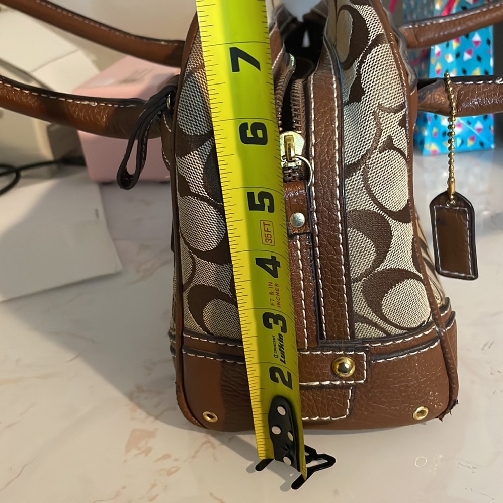 Sold! Coach Vintage Hampton Purse - Picture 15 of 17